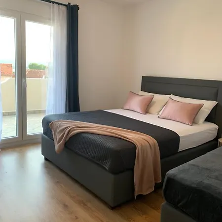 Merita With Pool * Свети-Филип-и-Яков