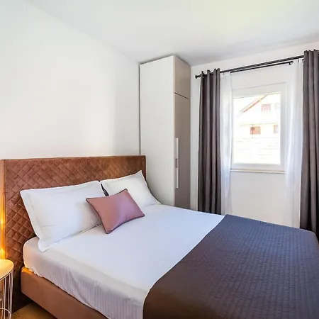 Merita With Pool * Свети-Филип-и-Яков