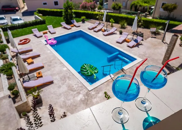 Appartement Merita With Pool
