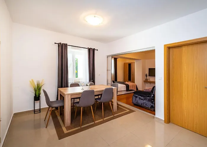 Merita With Pool Appartement Sveti Filip i Jakov