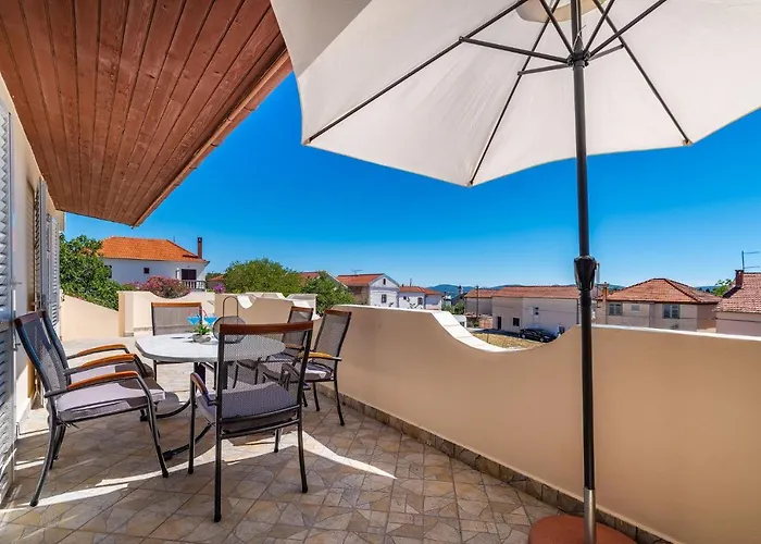 Appartement Merita With Pool