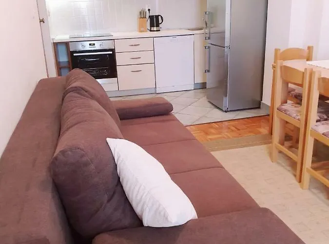 Apartmán Merita With Pool Sveti Filip i Jakov