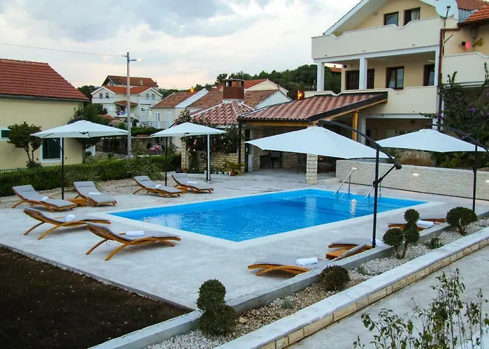 Apartmán Merita With Pool Sveti Filip i Jakov