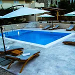 Merita With Pool *