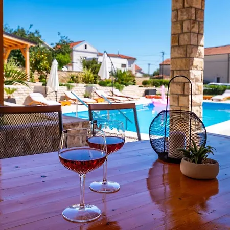 Apartment Merita With Pool