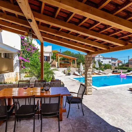 Apartment Merita With Pool *