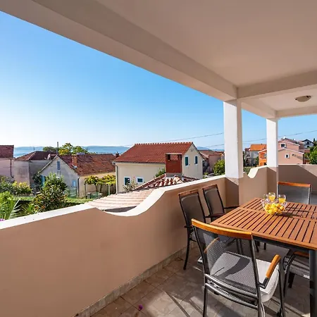 Apartmán Merita With Pool