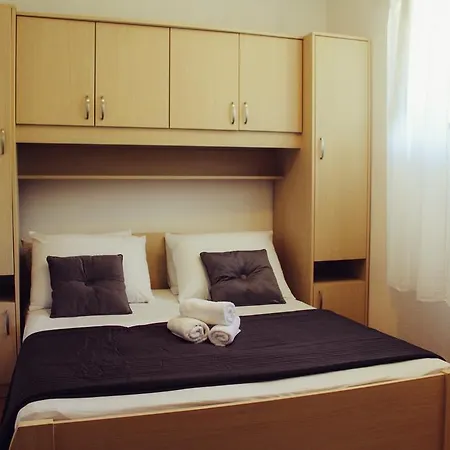 Apartmán Merita With Pool