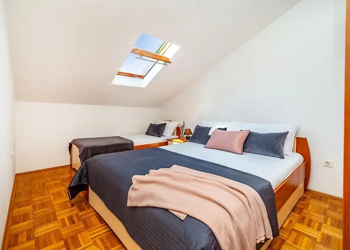 아파트 Merita With Pool 스베티필립아이자코브