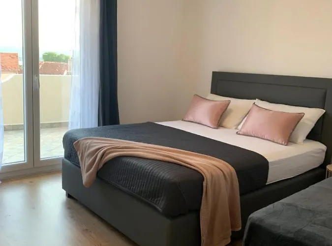 Merita With Pool * 스베티필립아이자코브