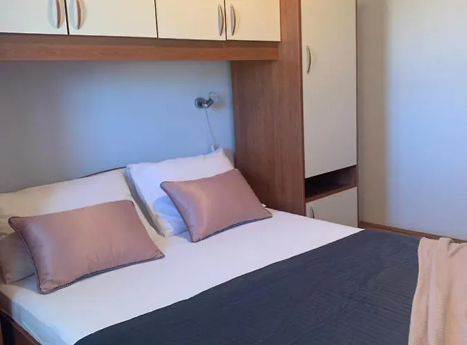 아파트 Merita With Pool