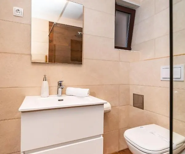 Merita With Pool 아파트